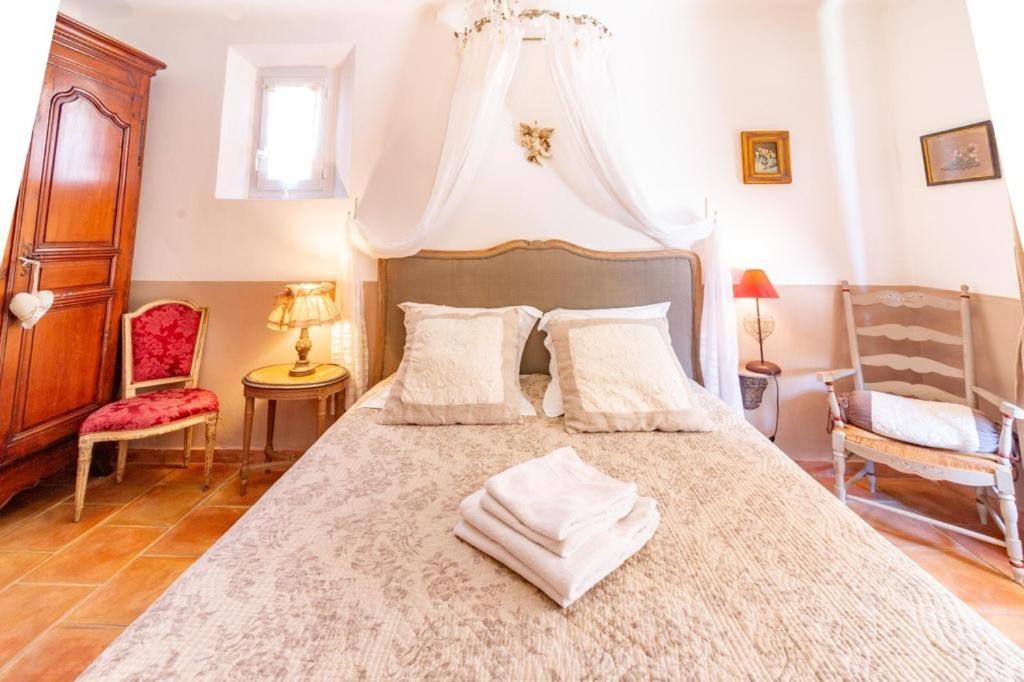 Mas De L'Olivette Bed & Breakfast Cotignac Exterior photo