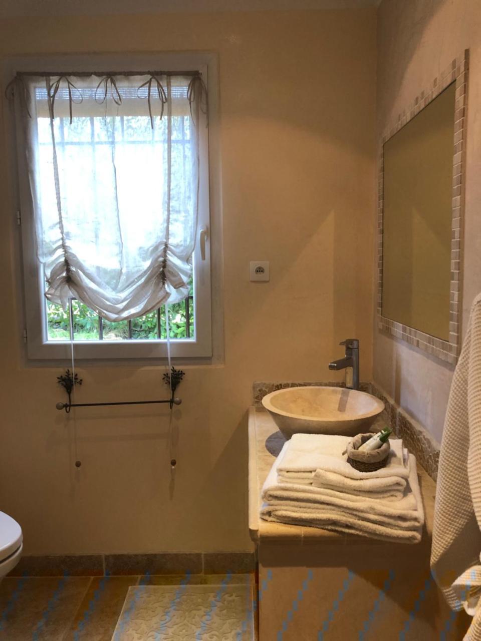 Mas De L'Olivette Bed & Breakfast Cotignac Exterior photo